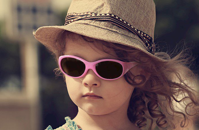 نکات مهم در انتخاب عینک آفتابی برای کودکان